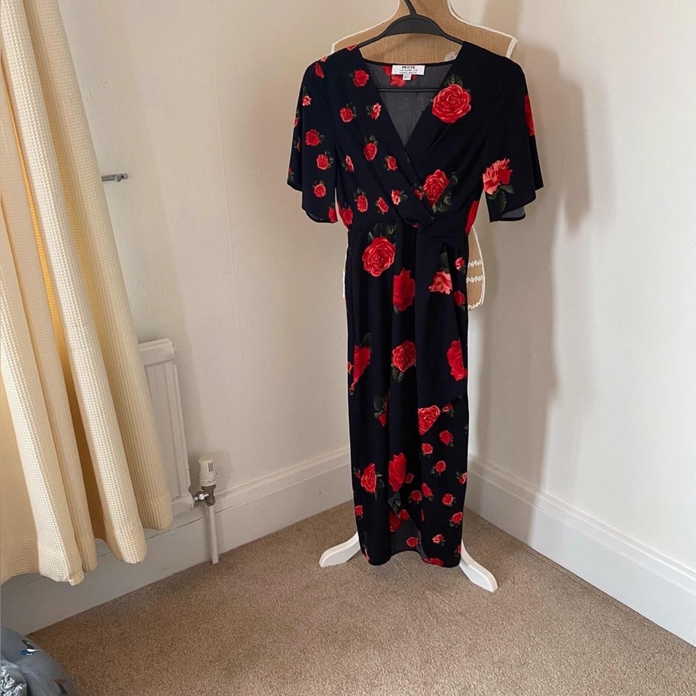 Dorothy Perkins Black Maxi Dress with Red Floral Pattern